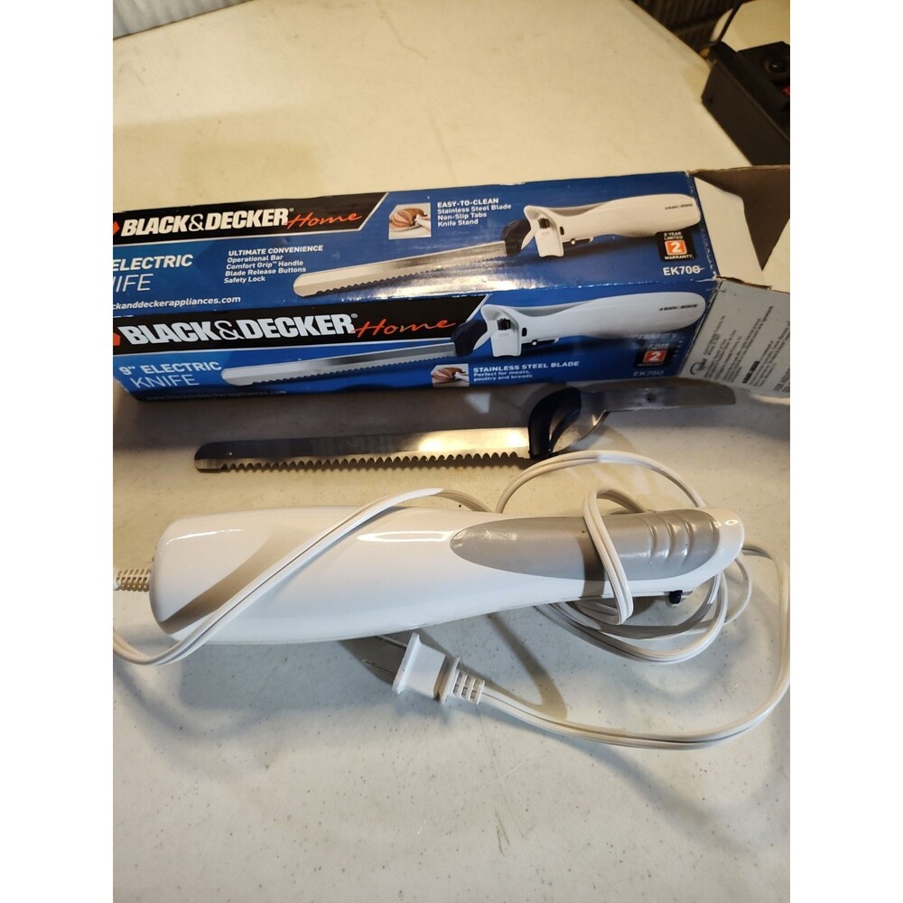 New Electric Knife 9 Inch Black Decker Open Box White EK700 Works Great Z1 (685